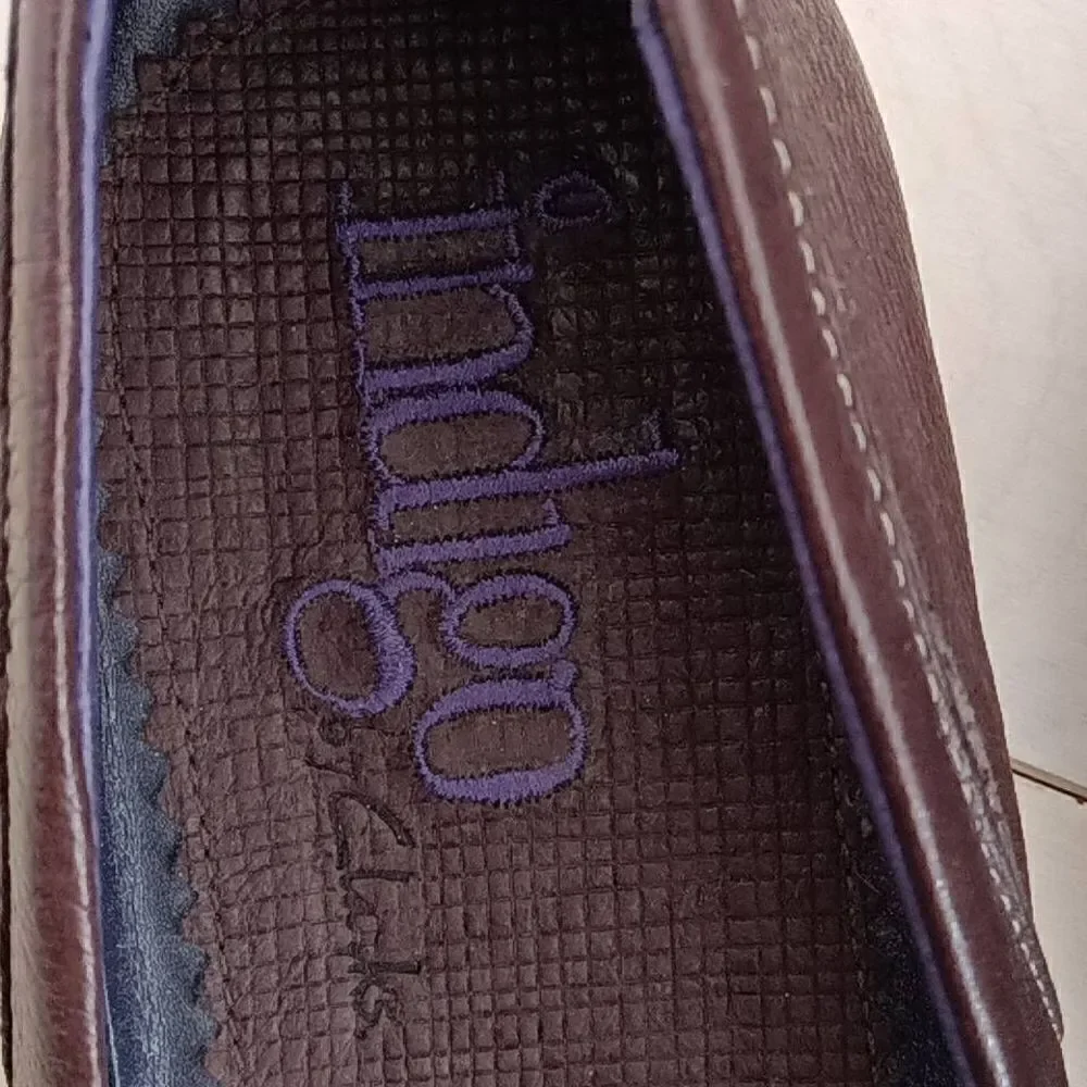Indigo by Clarks Women's Brown Leather Pointed Toe Slip-On Loafers Size 8.5